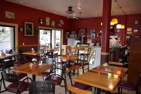 Bistro Aroma image 4