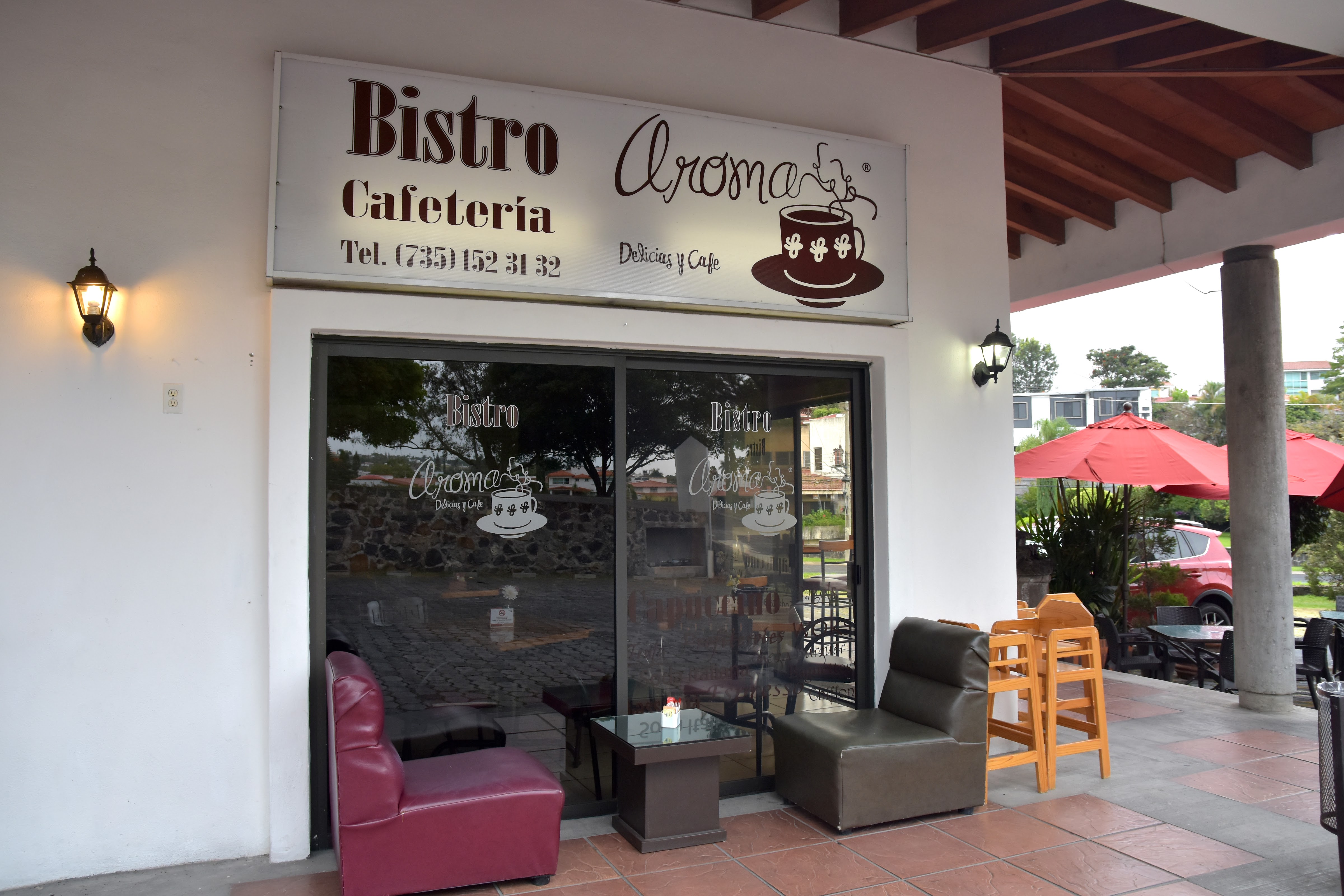 Bistro Aroma image 5