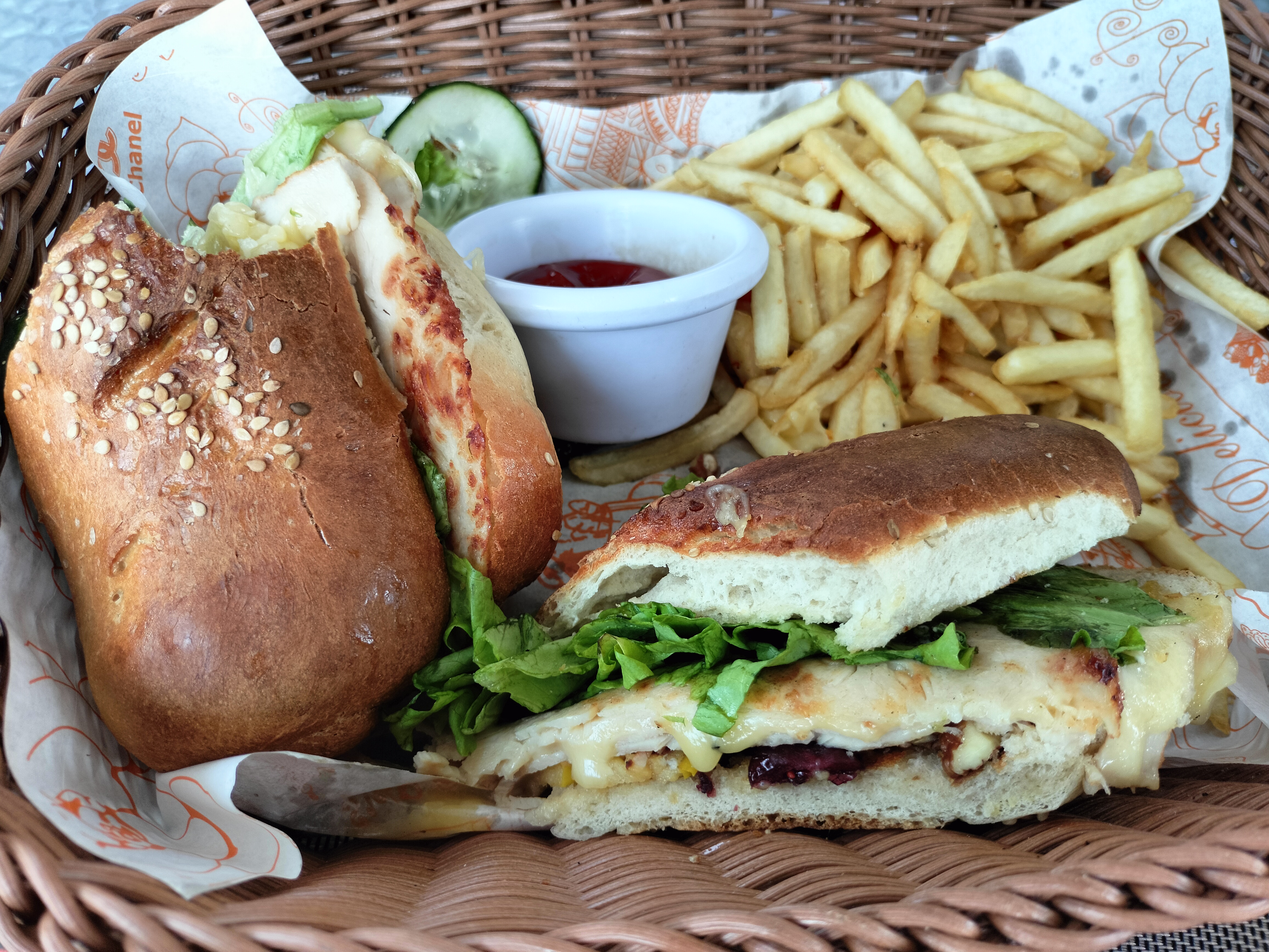 Bistro Aroma image 7