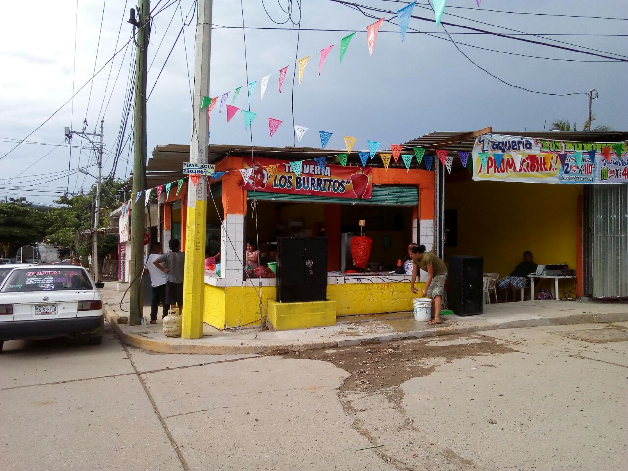 Taquería Los Burritos image 5