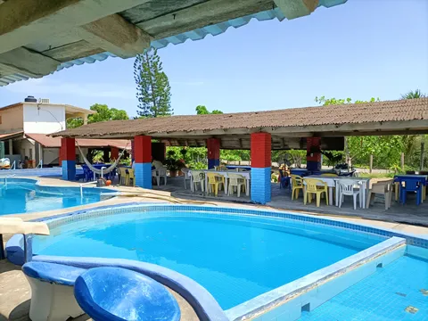 Las Isabeles Balneario Restaurante image 3
