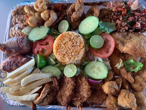 El Memo Mariscos image 3