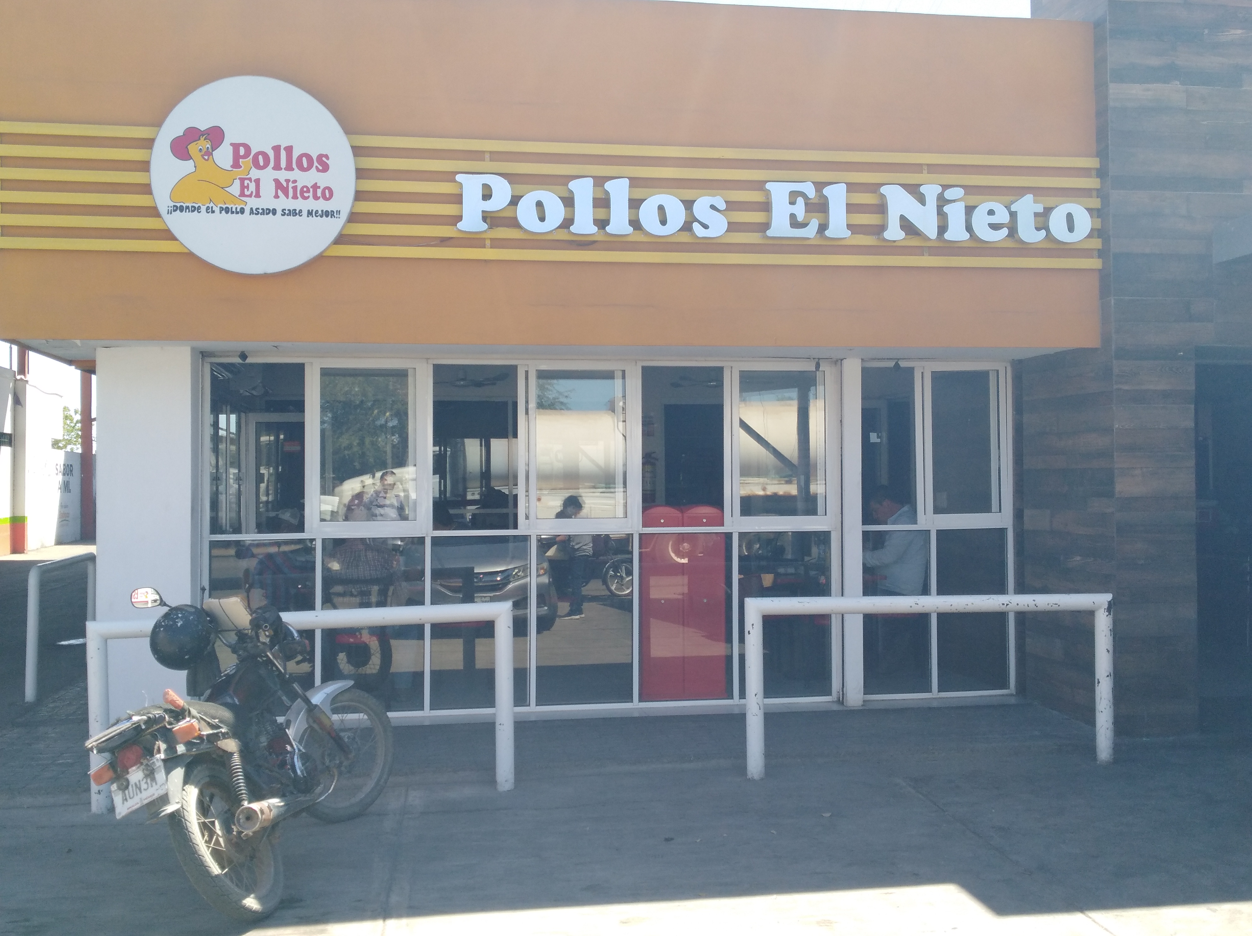 Pollos El Nieto image 4