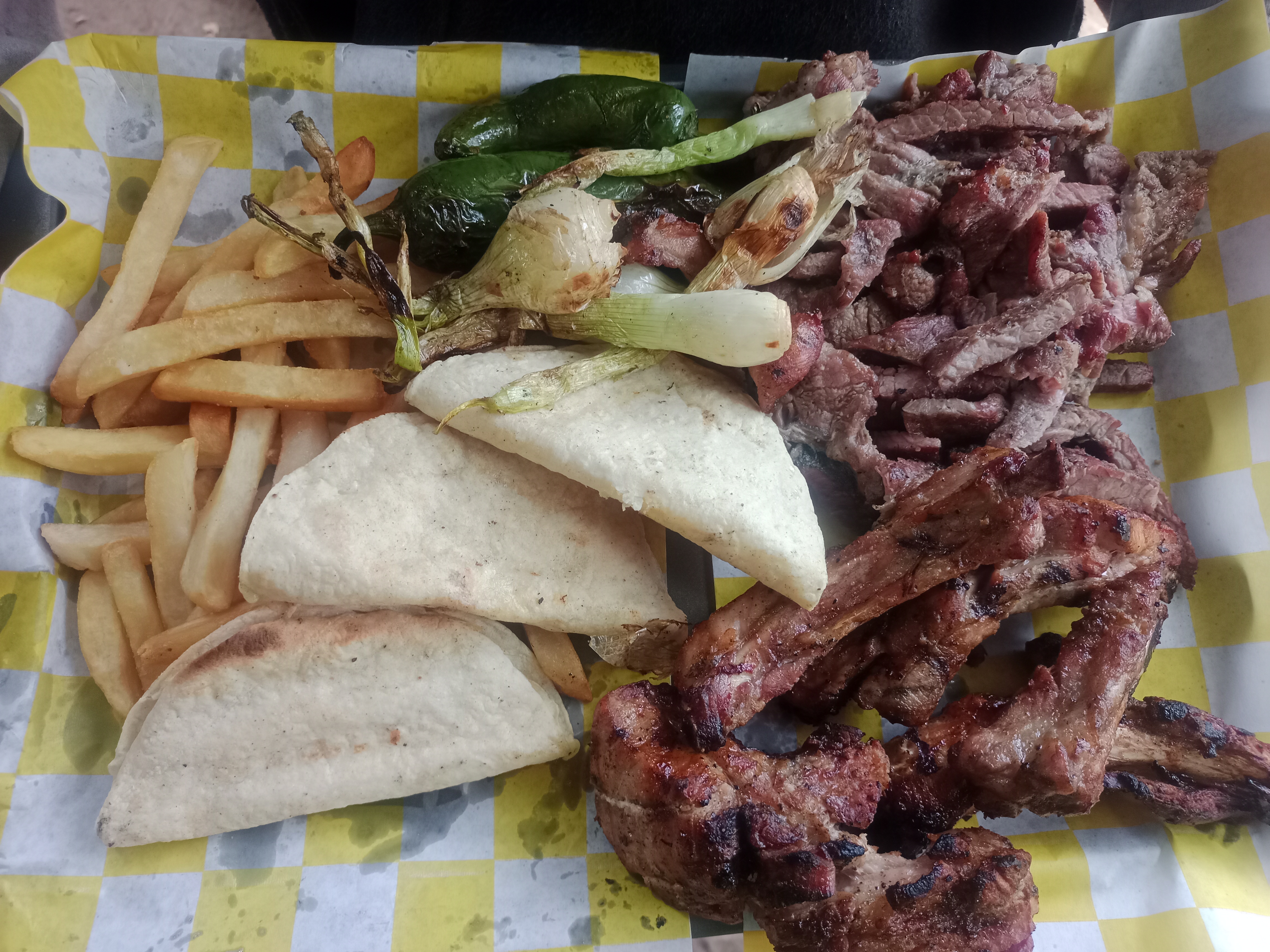 Parrillada los rieles image 4