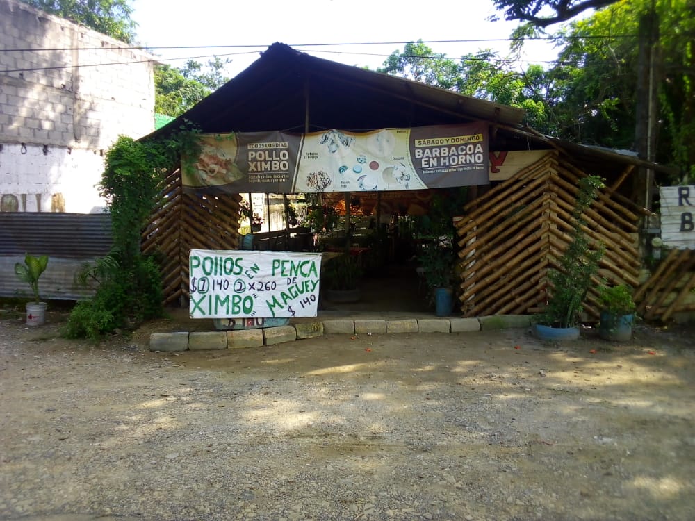 Pollos Ximbo y Barbacoa de Borrego "Mañutzi" image 8
