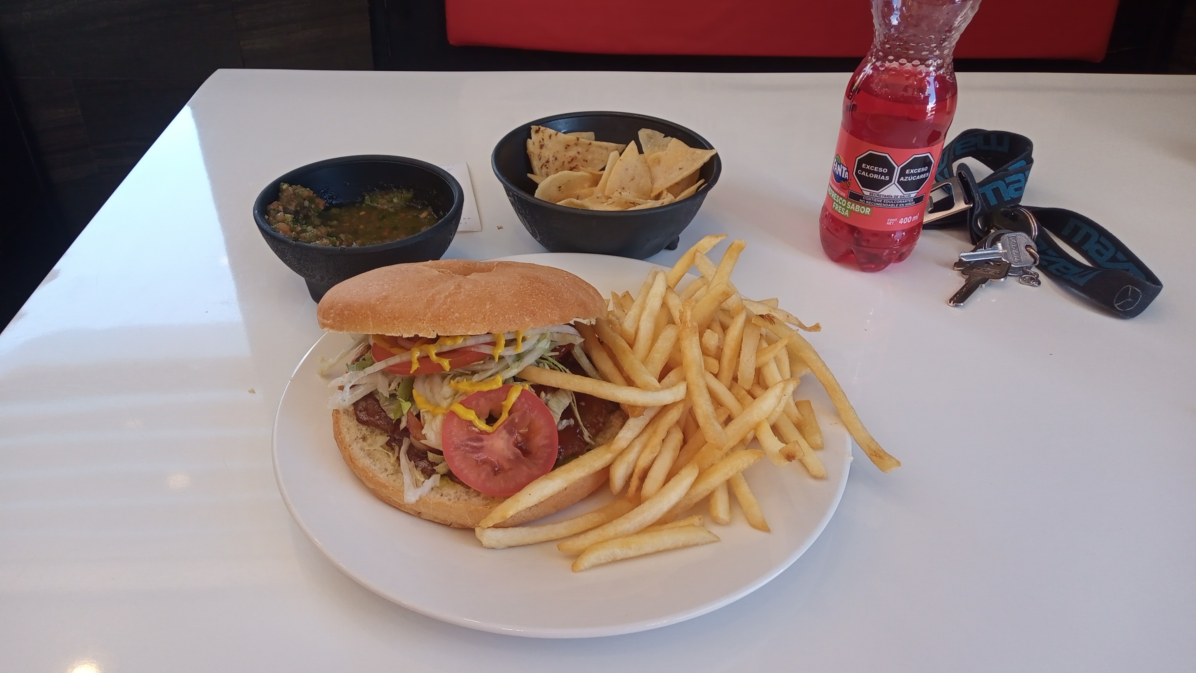 Burger Pollo Menonita image 2