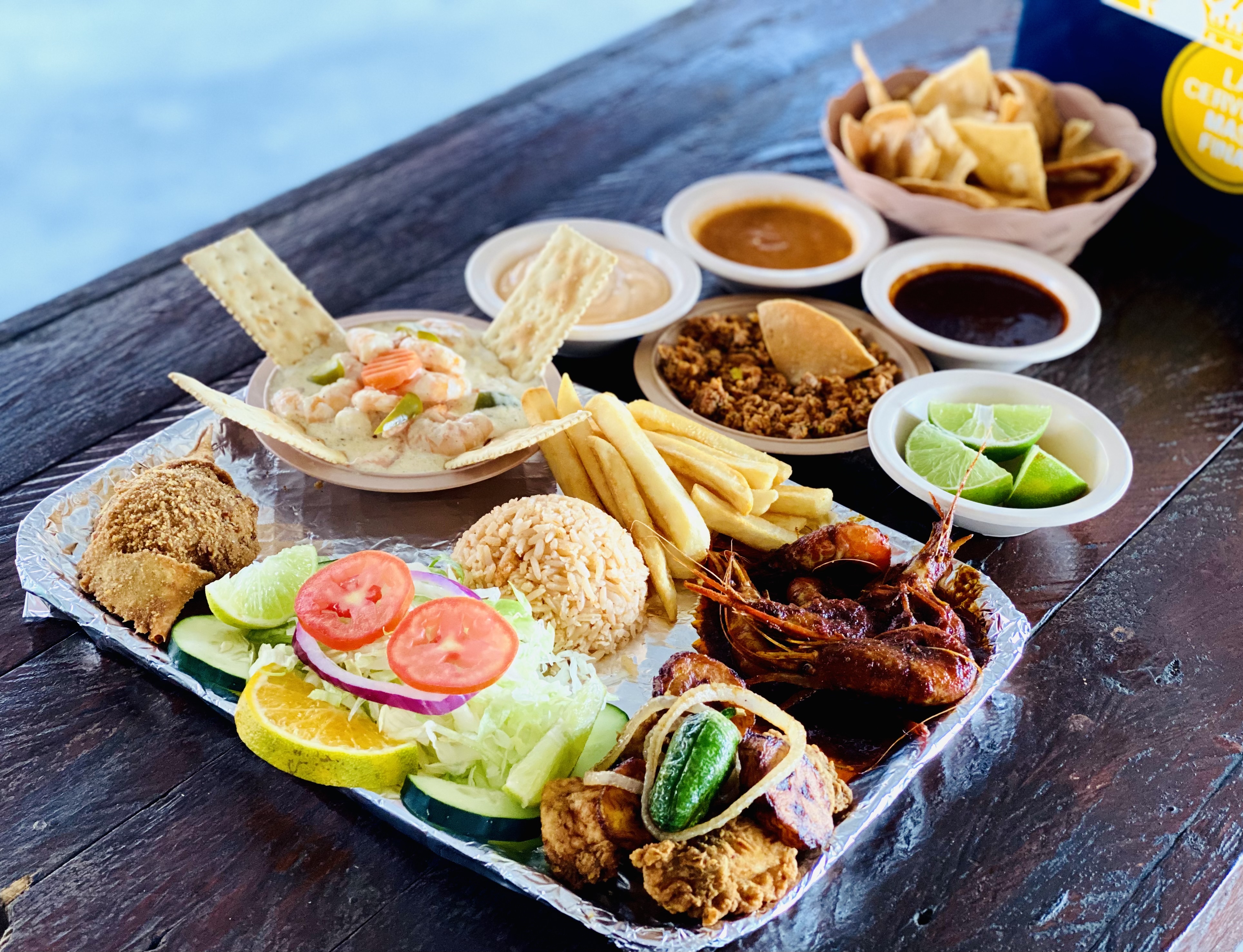 Lagarto Escondido image 2