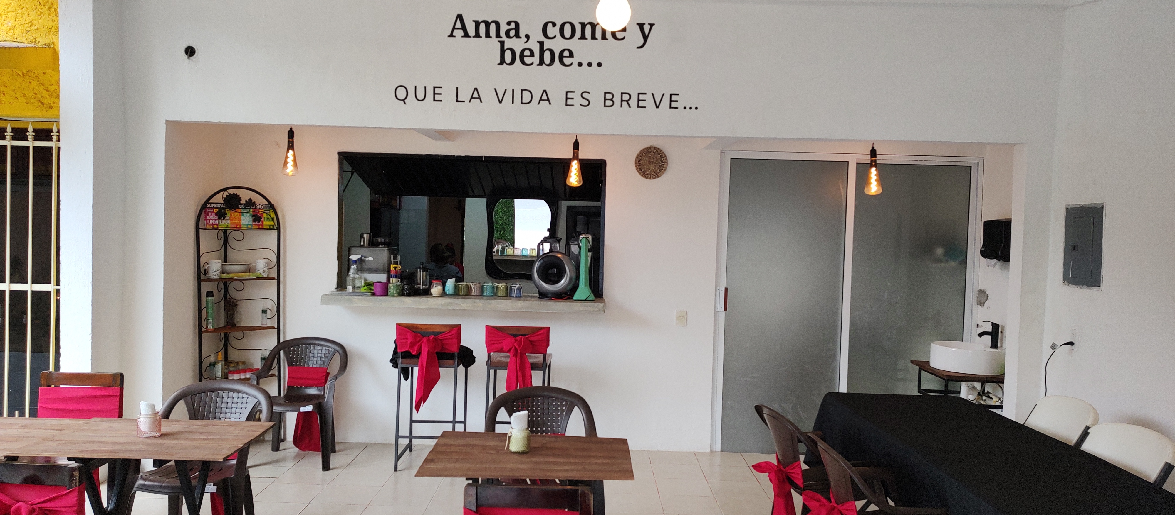 La Casita Amarilla image 4