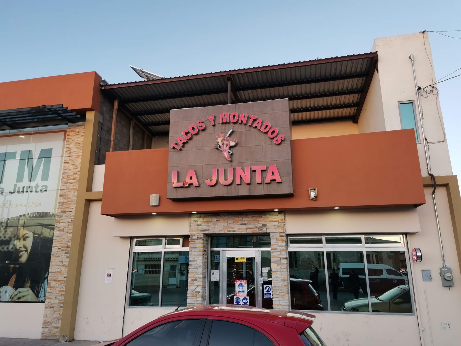 Tacos y Montados La Junta image 1