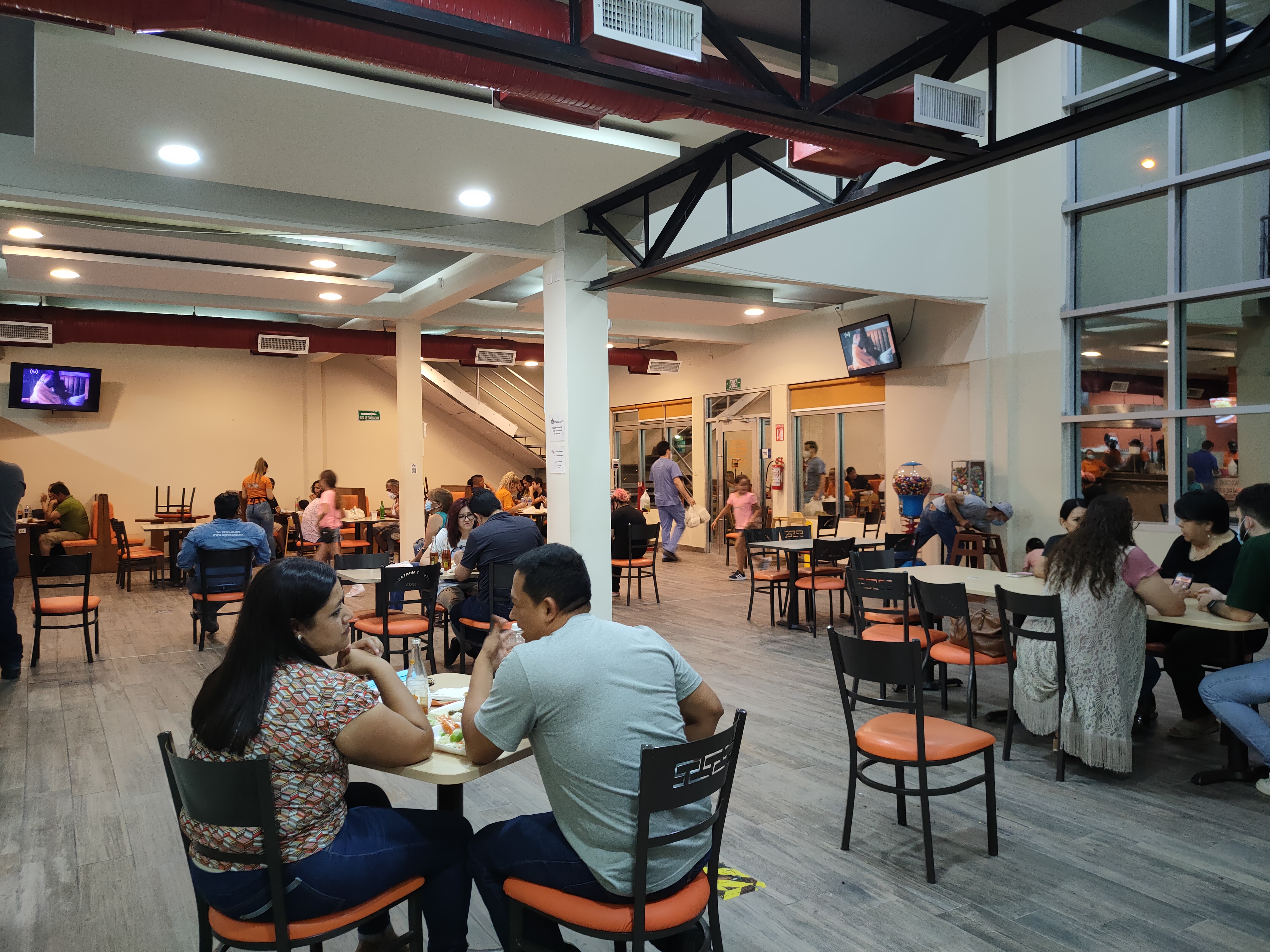 Tacos y Montados La Junta image 6