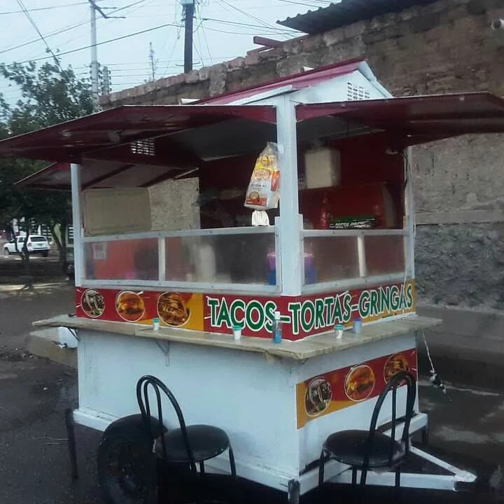 HOY TOCA TACOS image 1