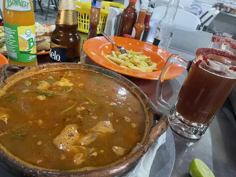 Mariscos " El Tiburón Jarocho " image 8