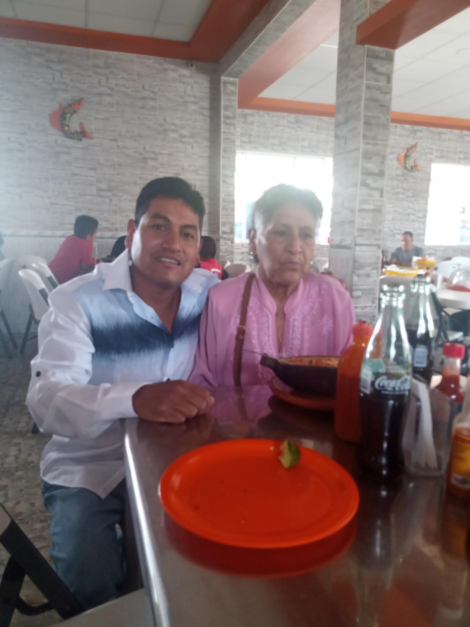 Mariscos " El Tiburón Jarocho " image 10