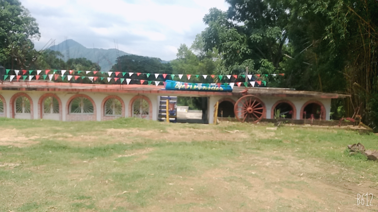 Centro Botanero "El GIMNASIO 2" image 2
