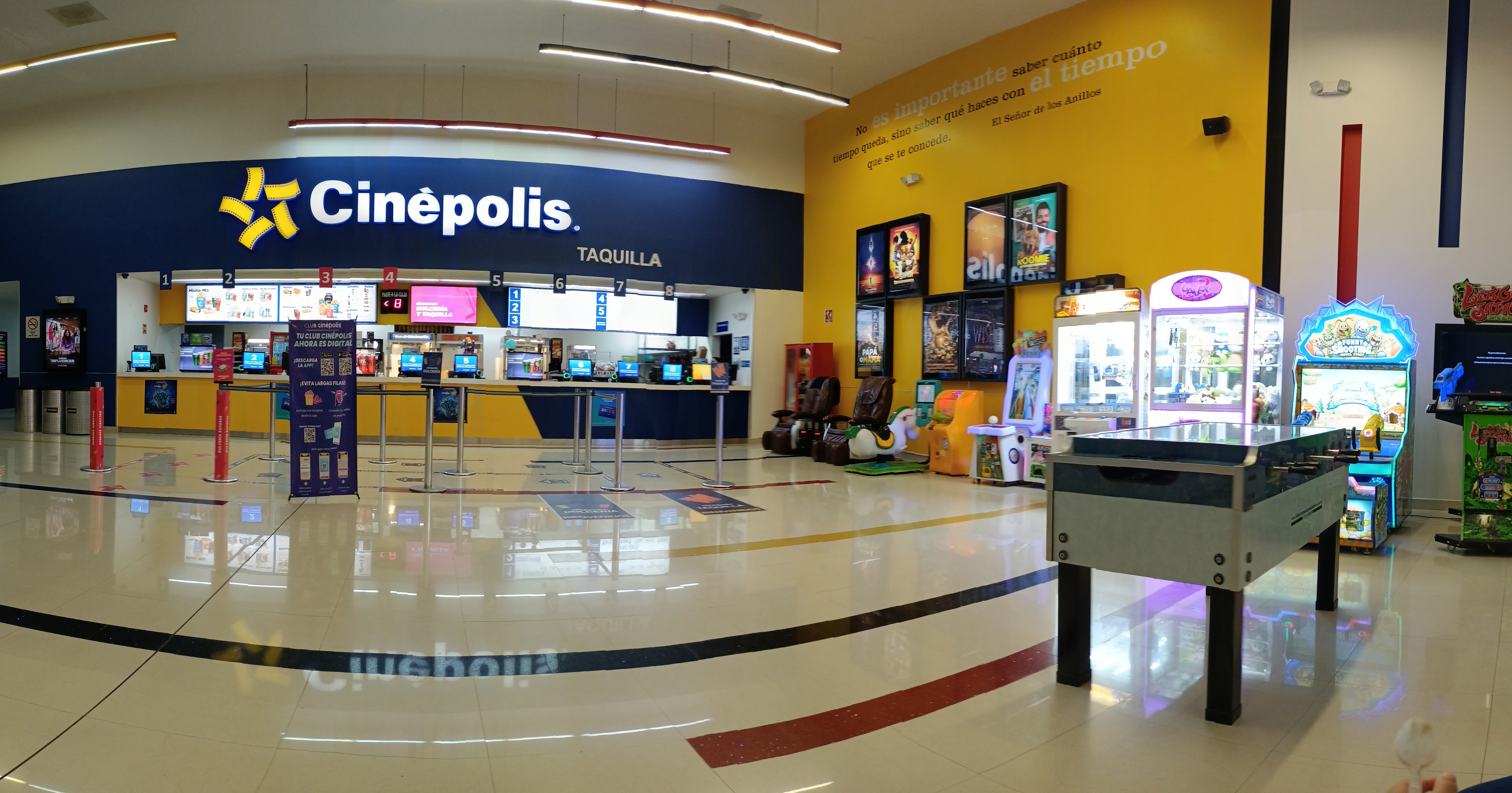 Domino's Villaflores image 3