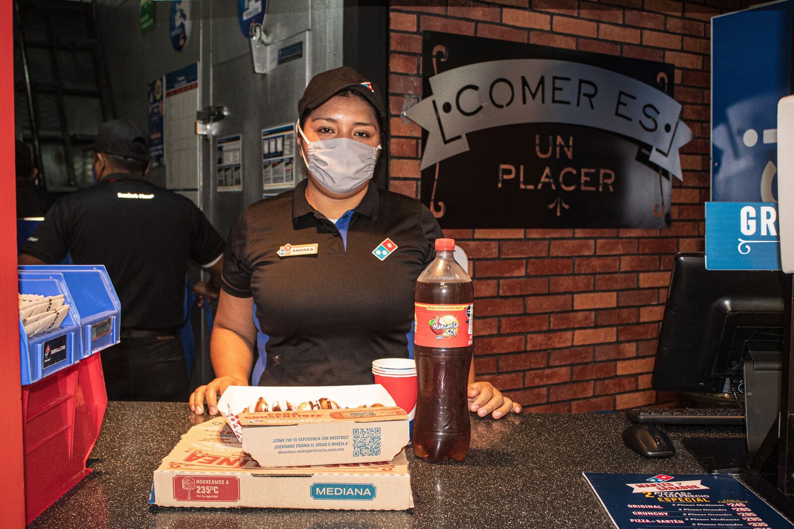 Domino's Villaflores image 10