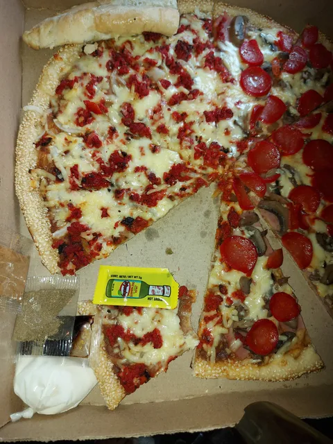 Arlis Pizza image 2