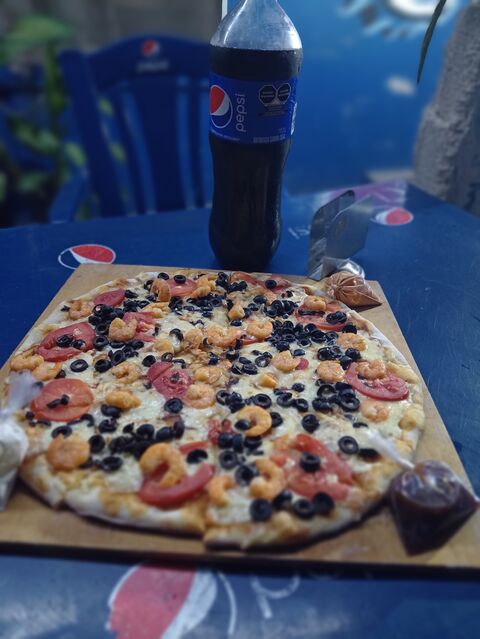 Arlis Pizza image 3