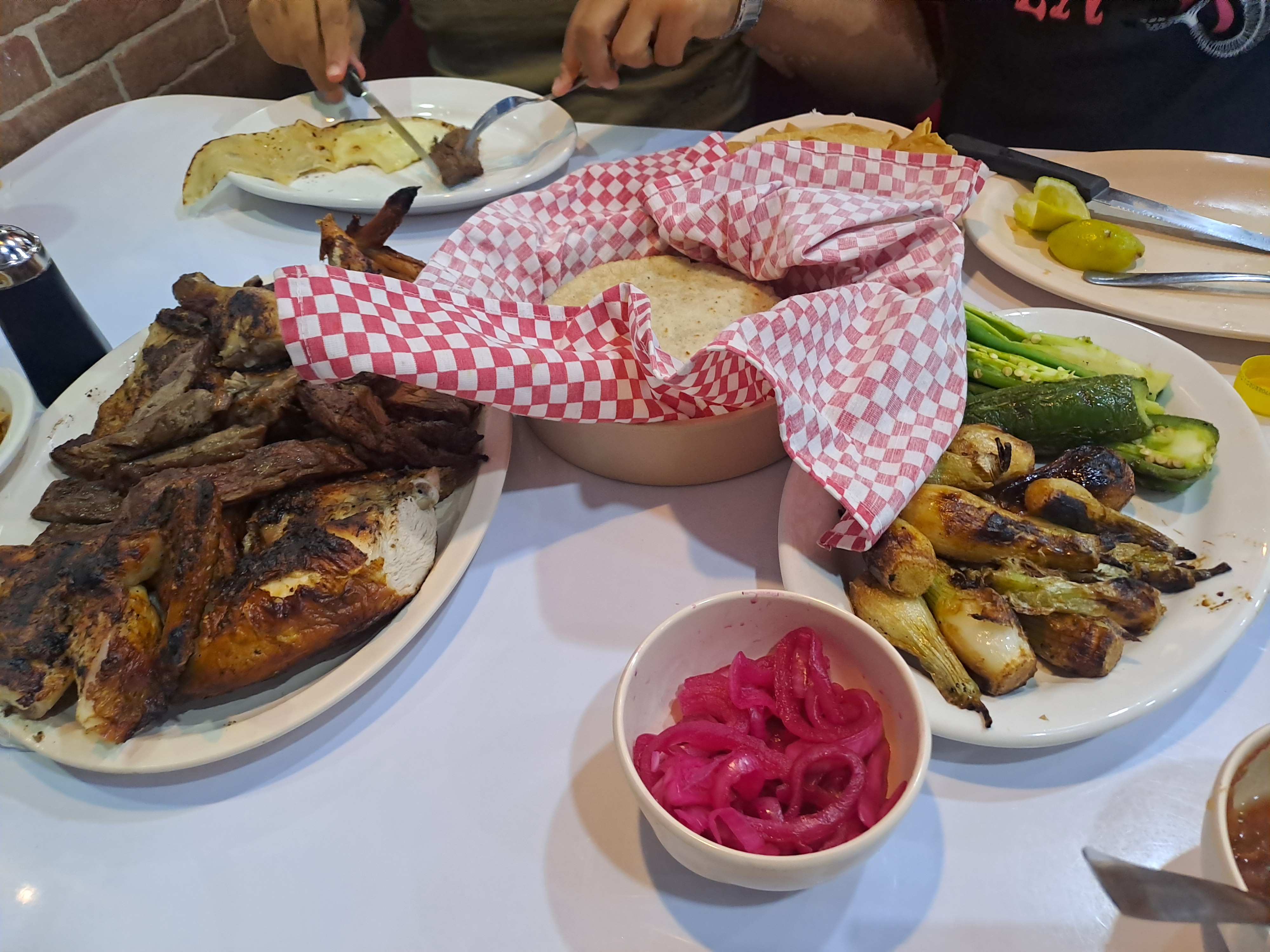 Pollo Feliz Xcanatún image 2