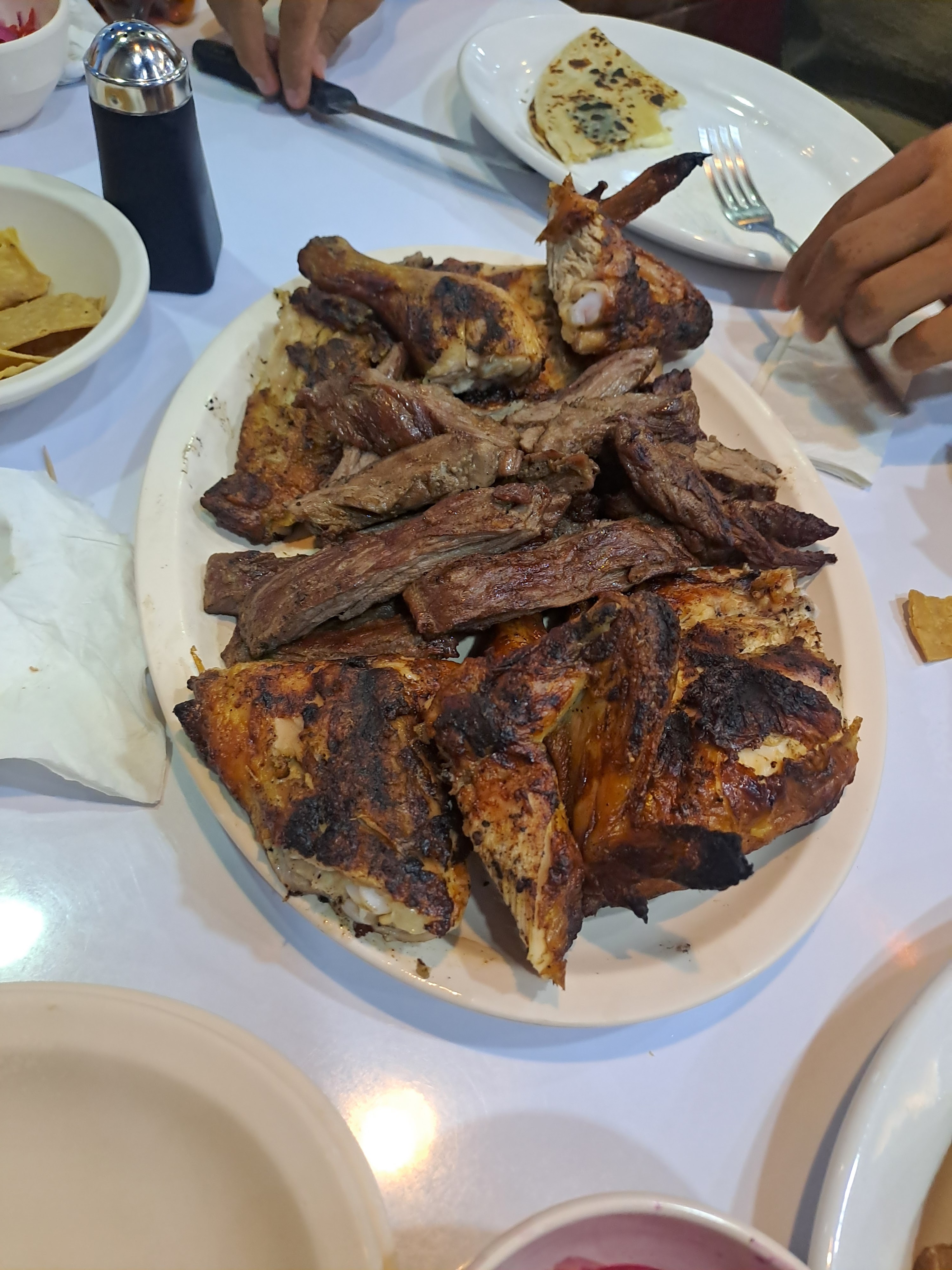 Pollo Feliz Xcanatún image 5