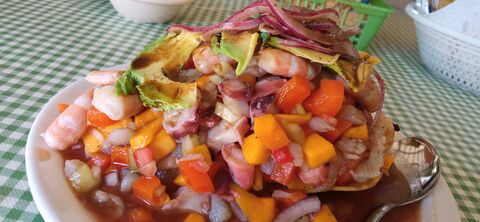 Mariscos TOTO image 2