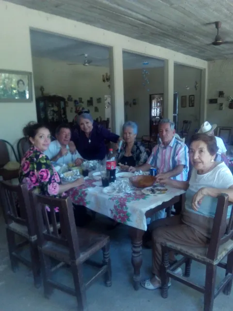 Cenaduría Maye Con Las Cuatas image 4