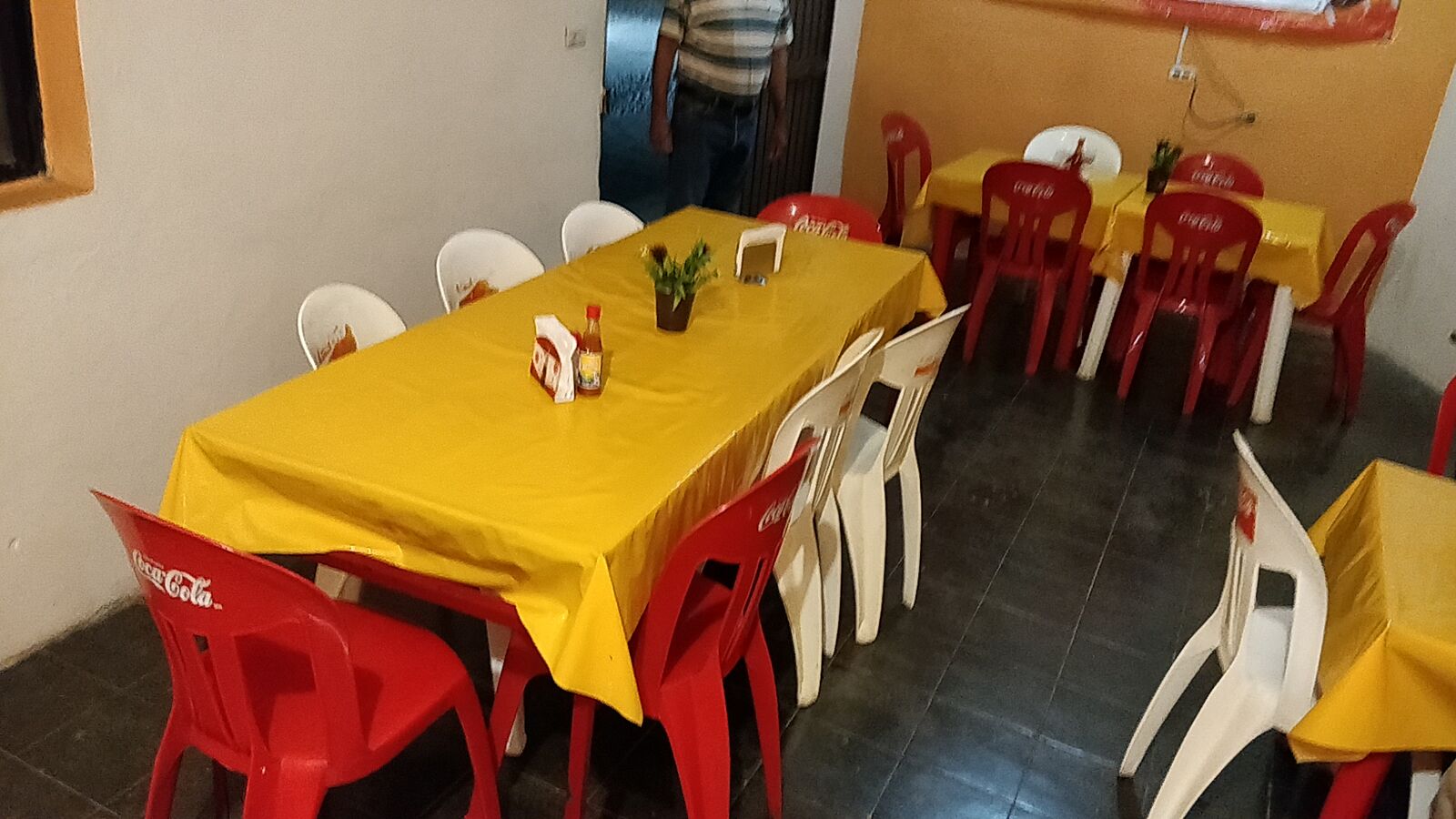 Cenaduría Maye Con Las Cuatas image 9