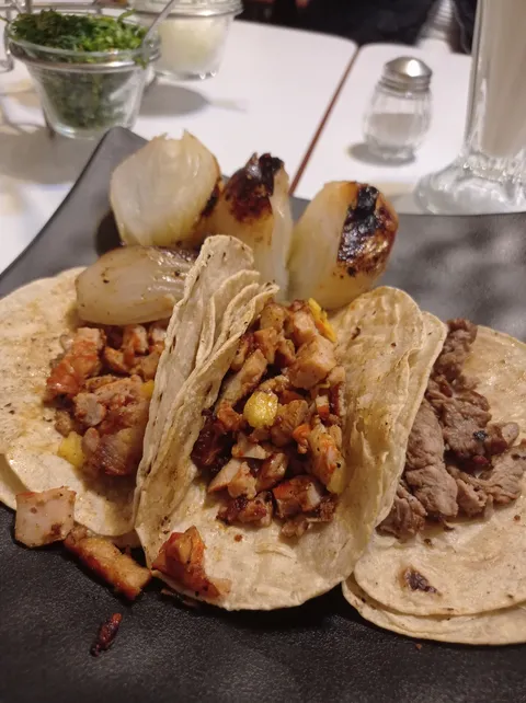 Taquería los Juanes image 5
