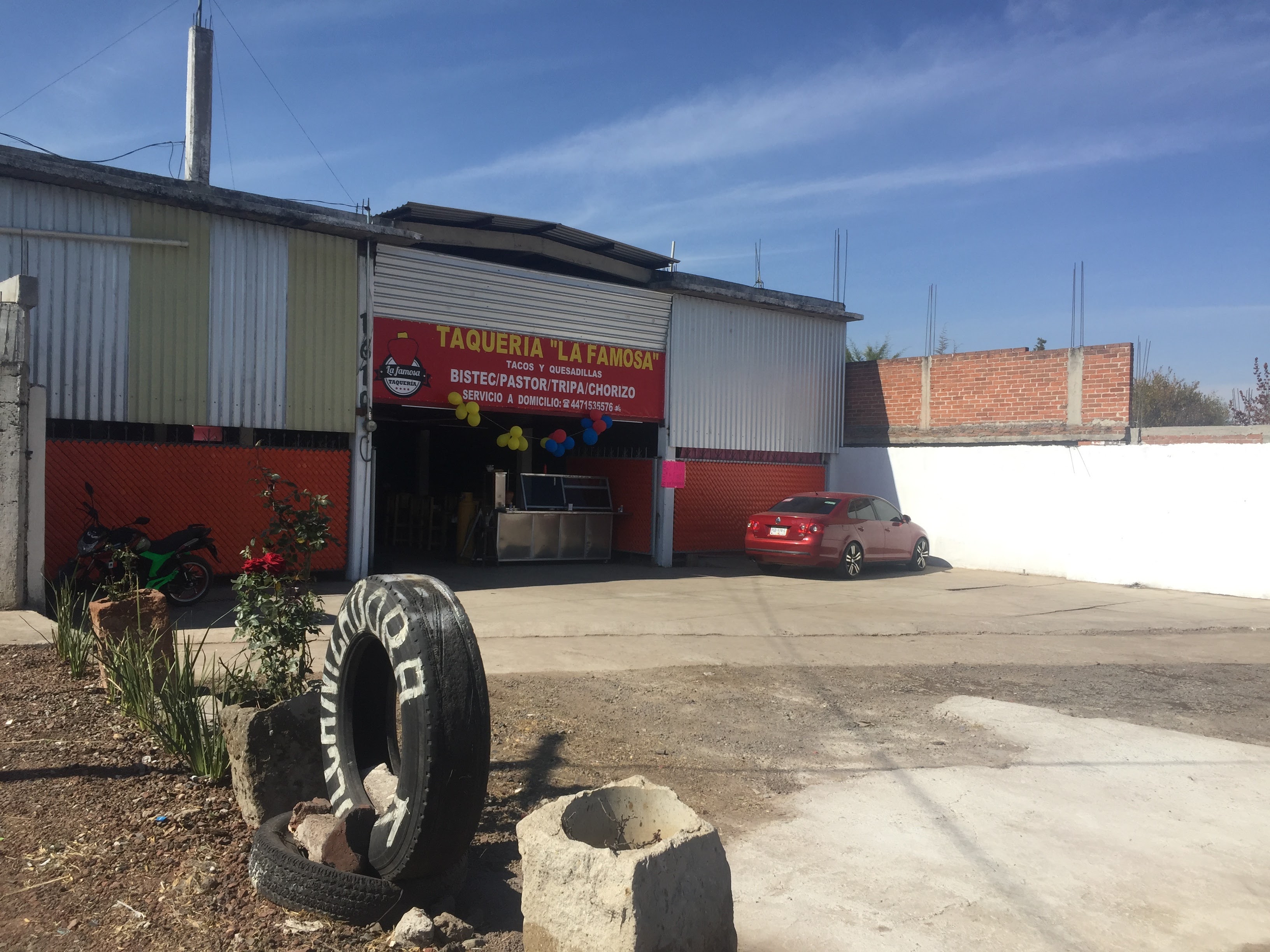 Taqueria la Famosa image 2