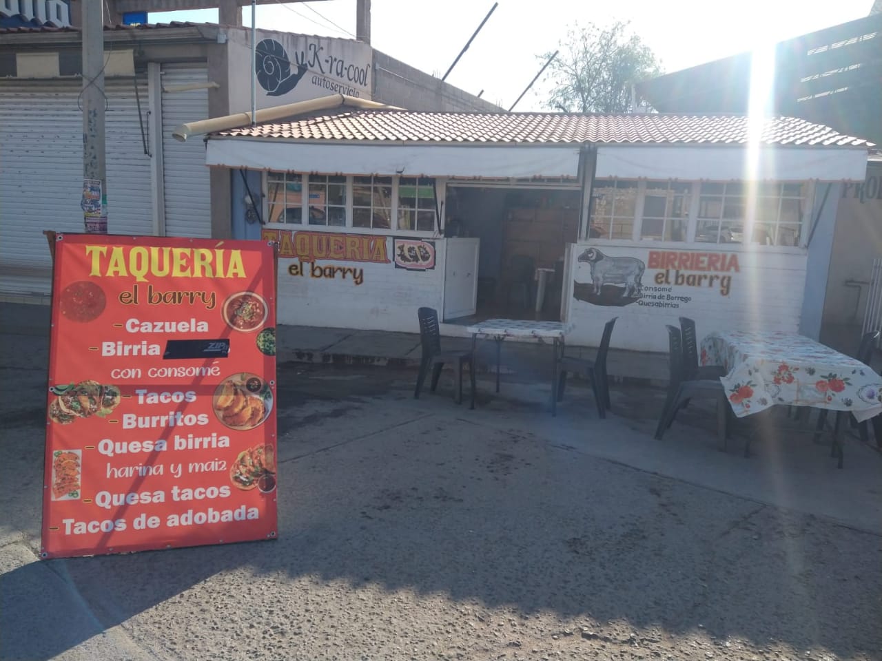 Taquería birria el Barry image 3