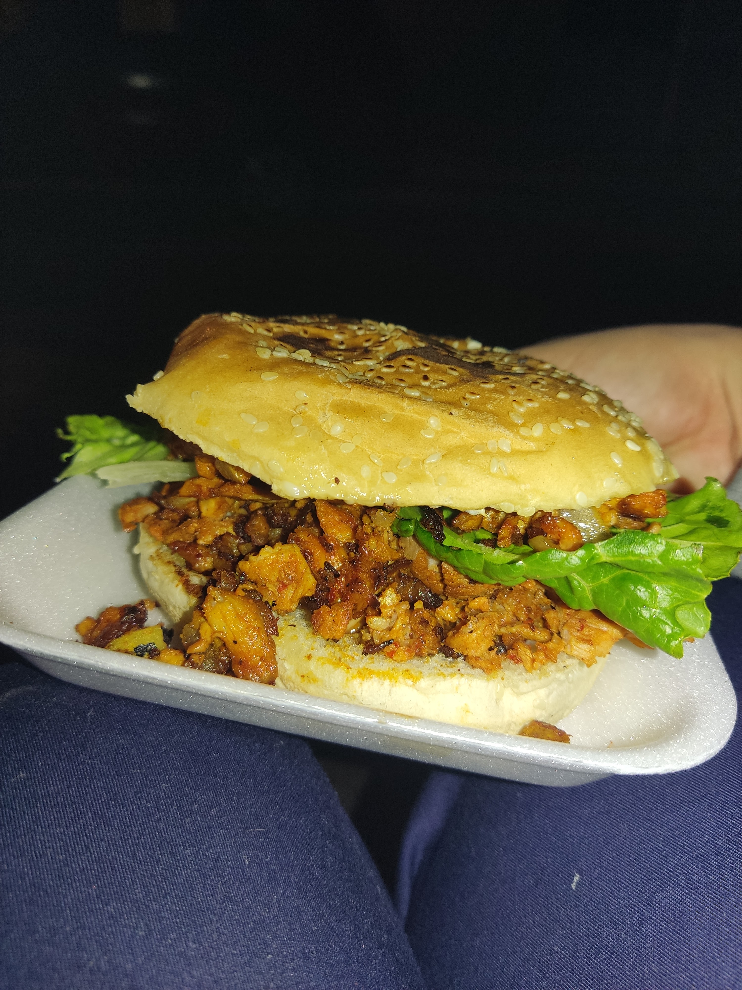 Happy buns burger image 1