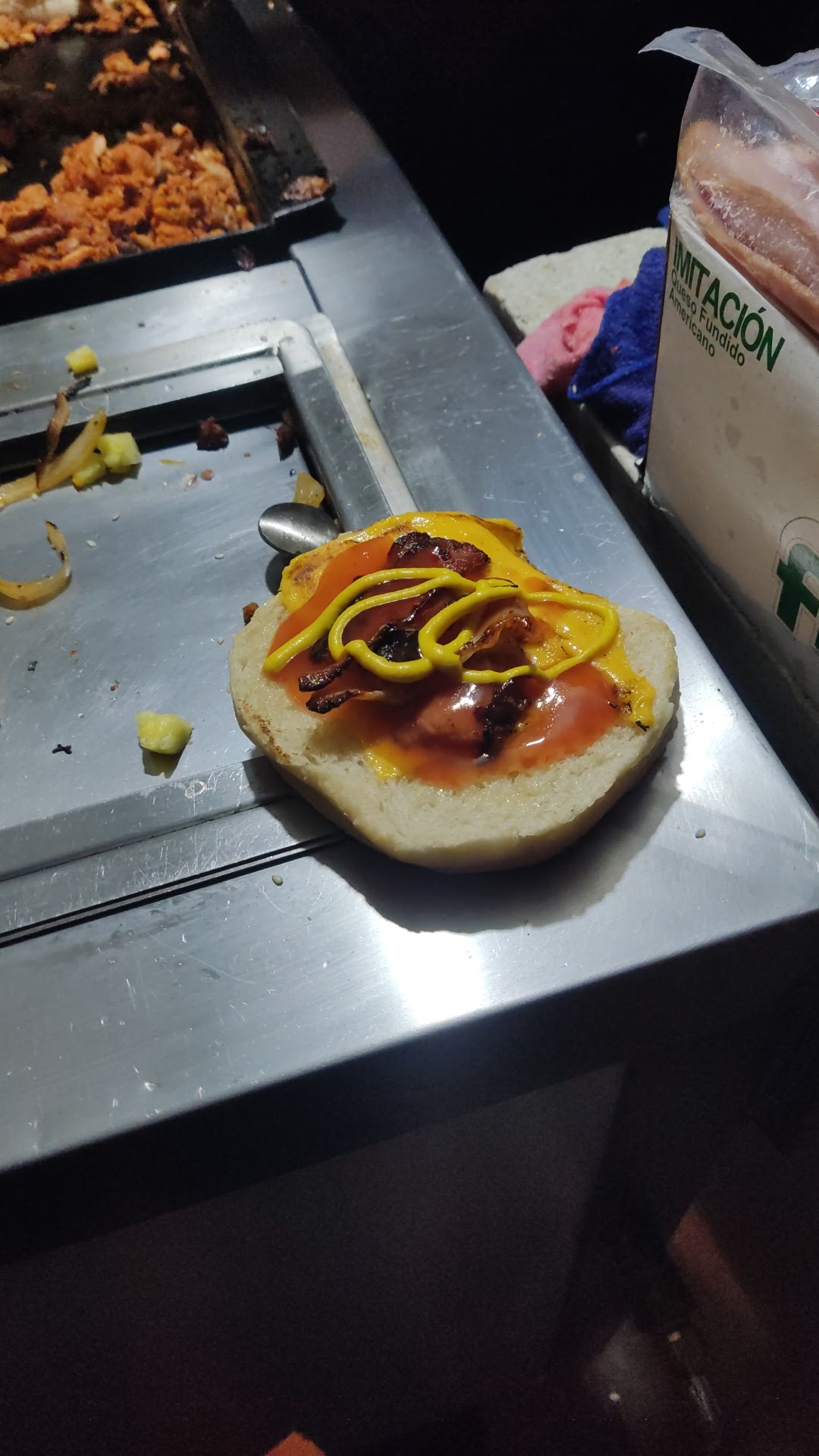 Happy buns burger image 3