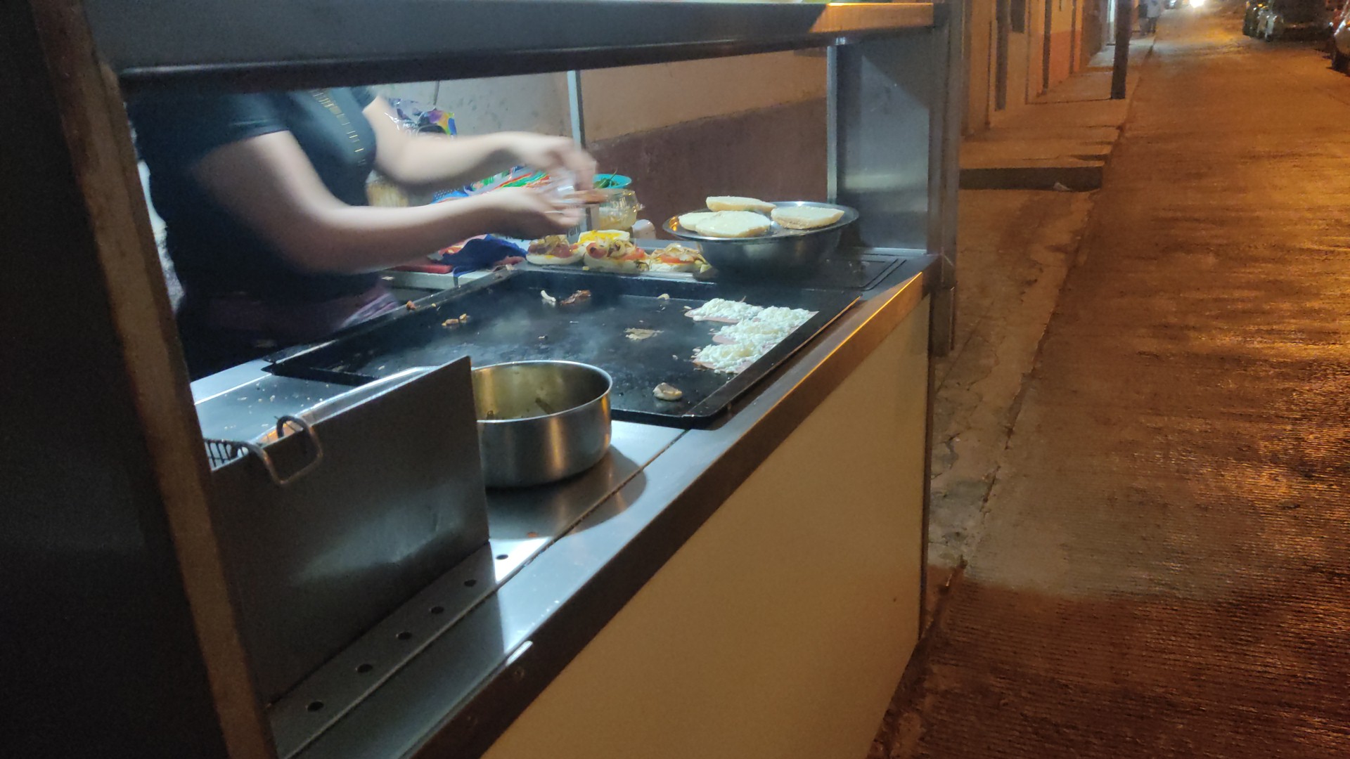 Happy buns burger image 5