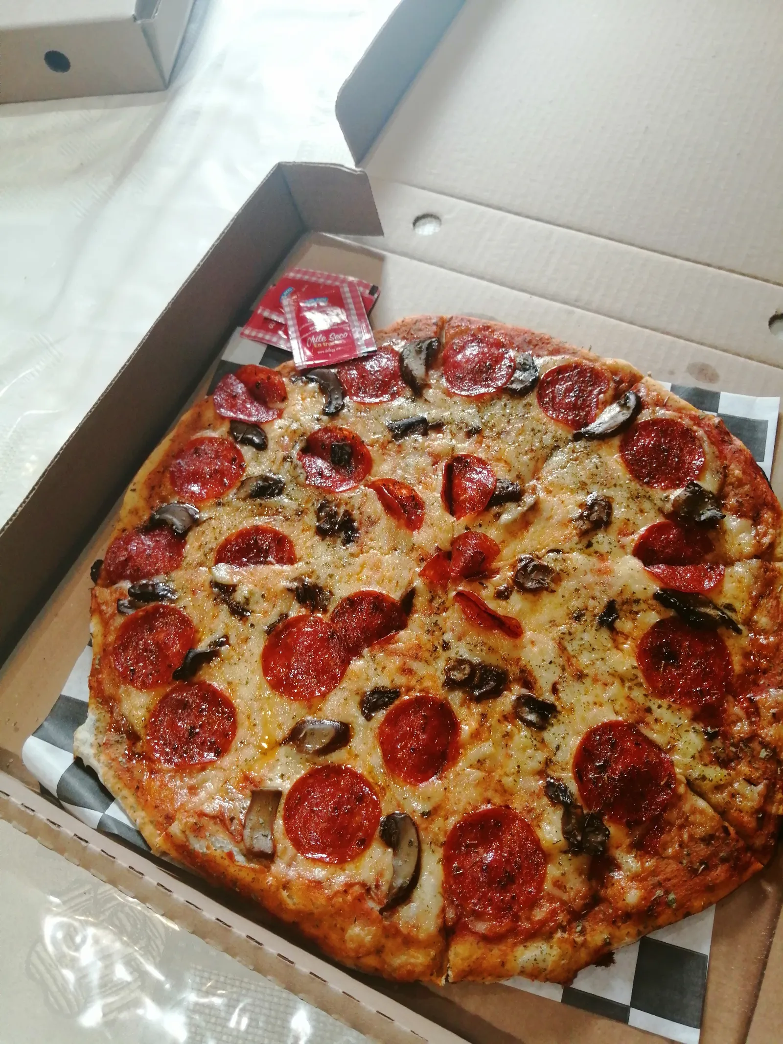 Deli Pizza image 1