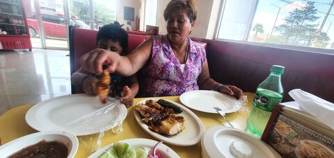 Pollo Feliz image 3