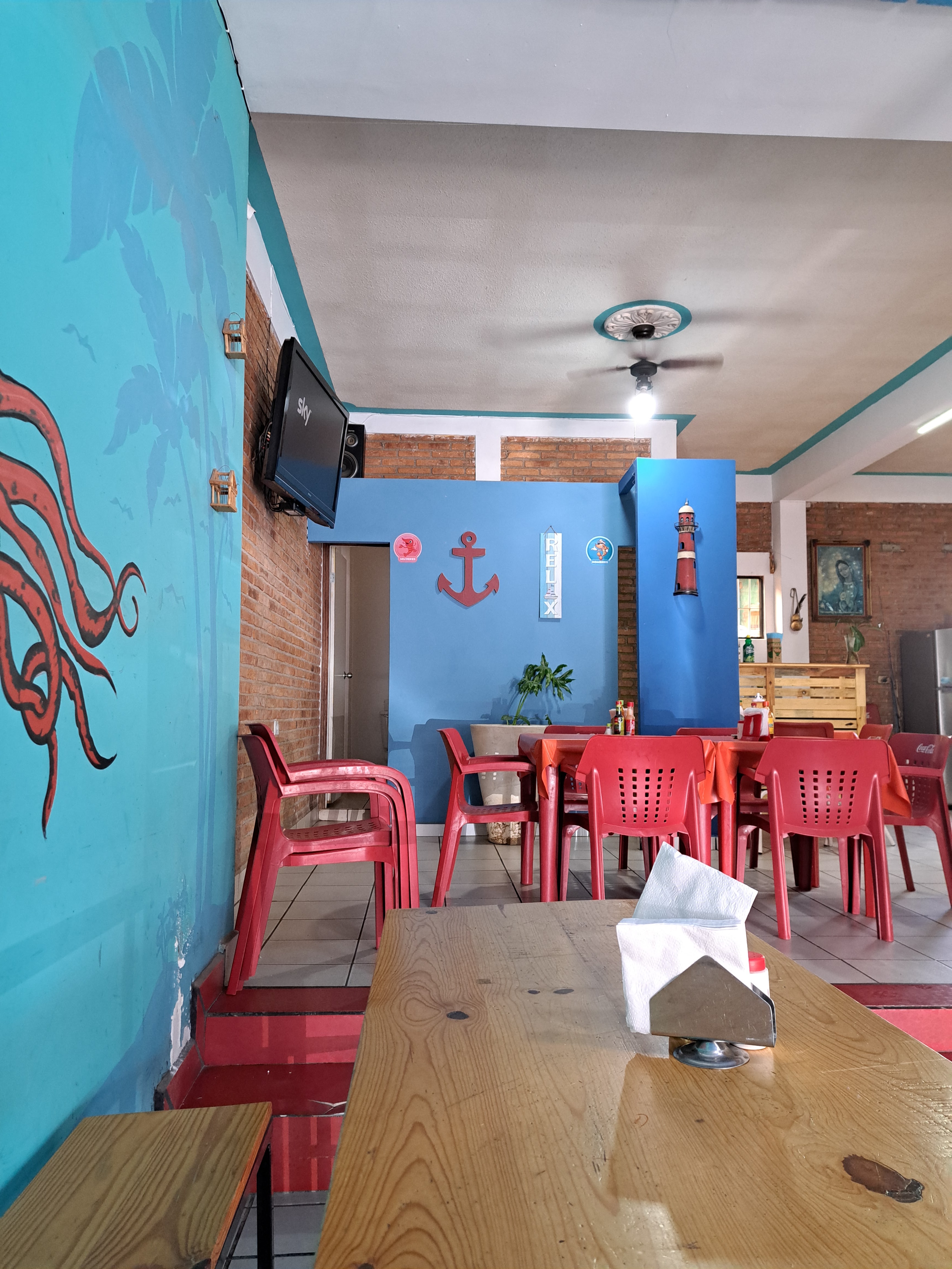 Pescados y Mariscos "El Camaroncito" image 1