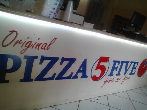 PIZZA FIVE 5 image 8