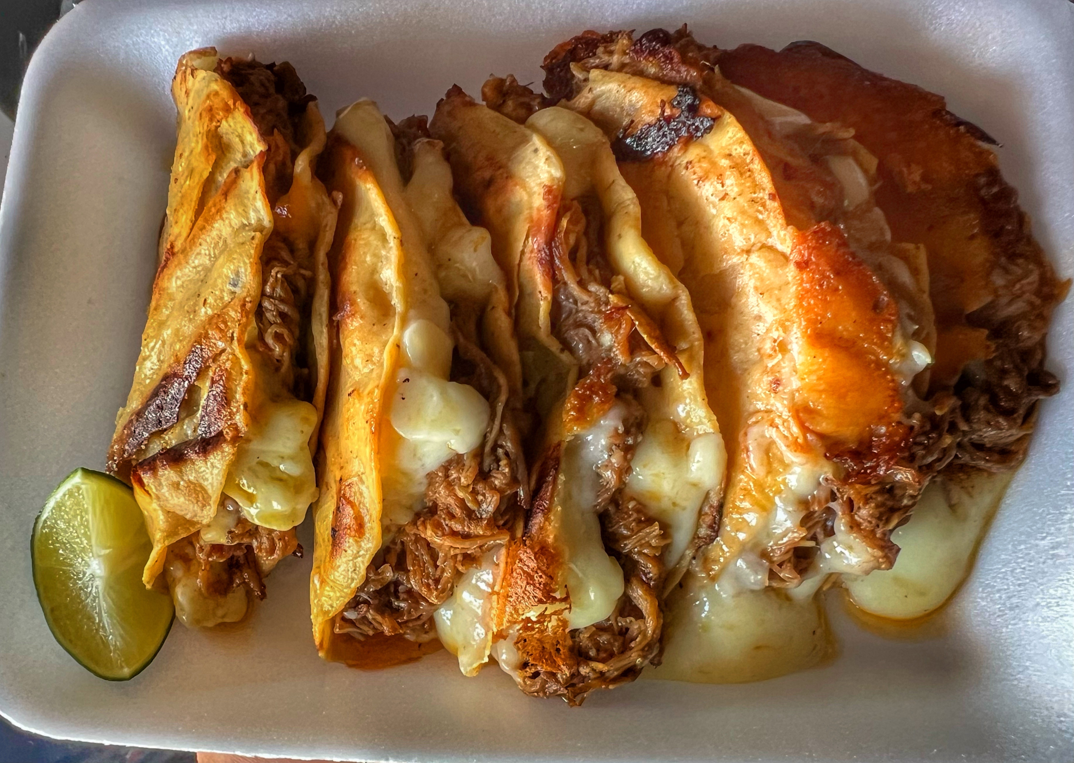 Tacos de barbacoa el Güero Valencia image 1