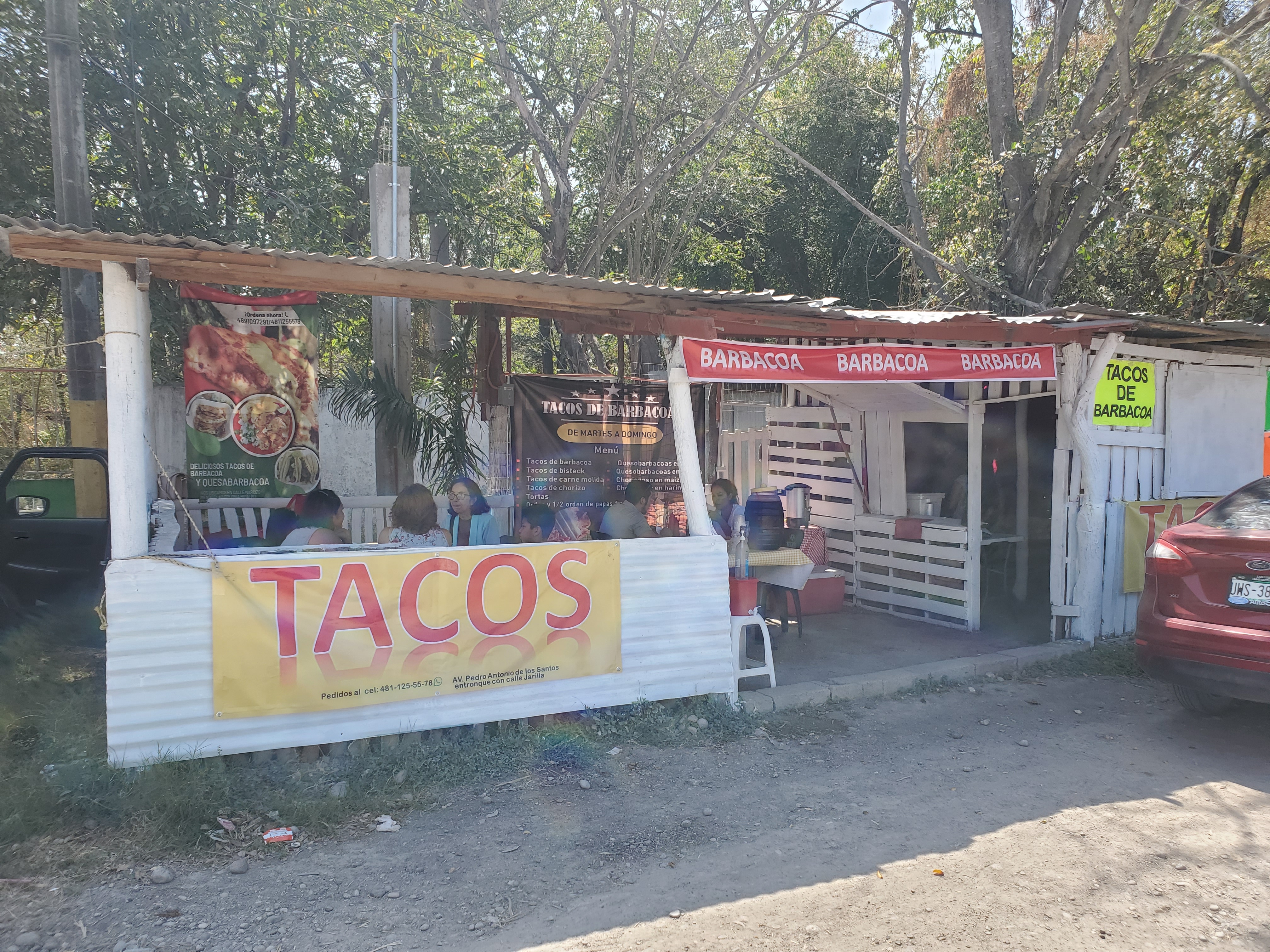 Tacos de barbacoa el Güero Valencia image 4