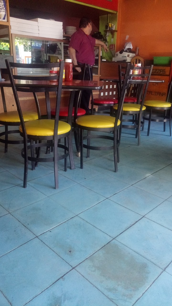 Pizzeria La Italiana image 2