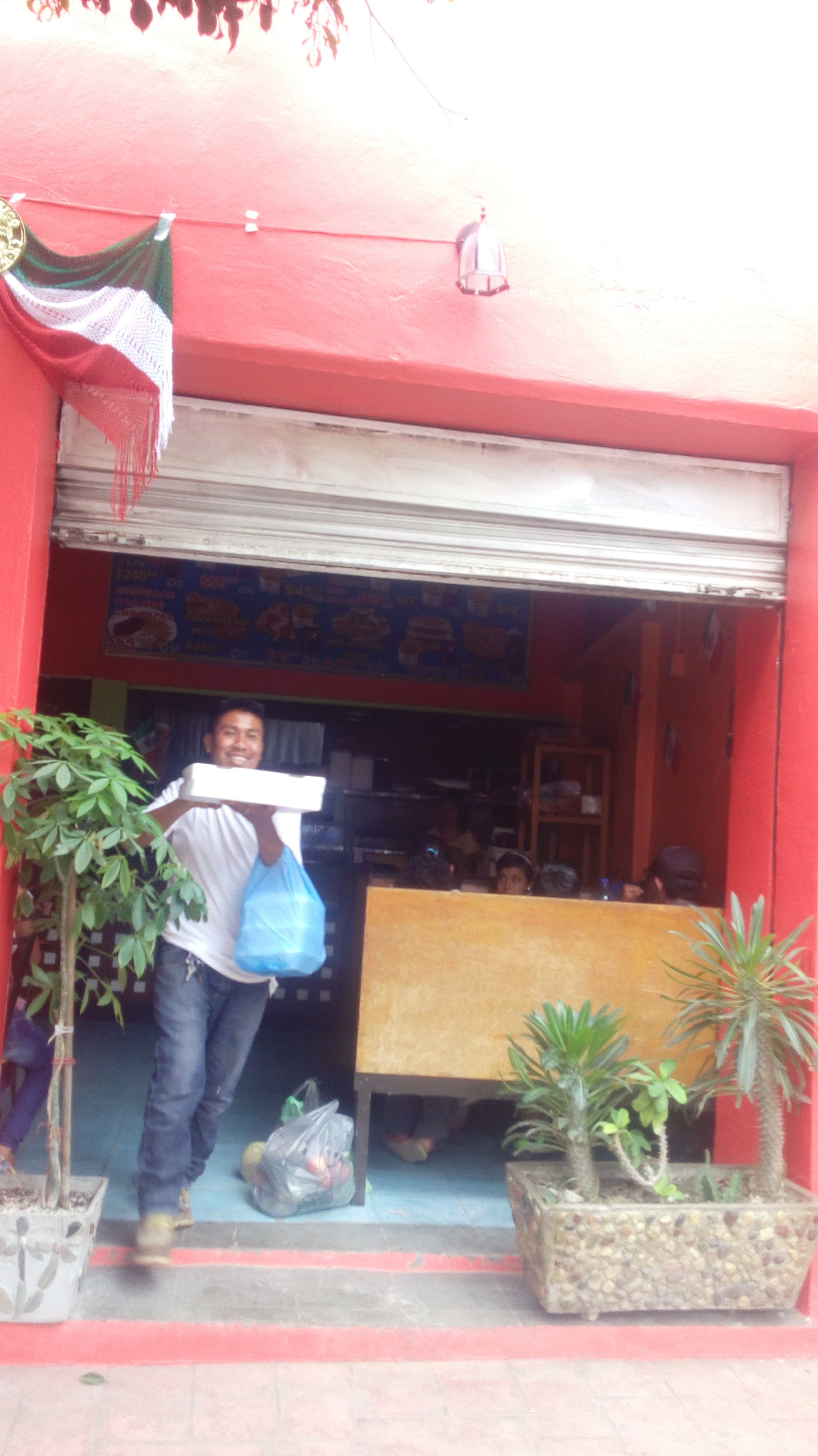 Pizzeria La Italiana image 3