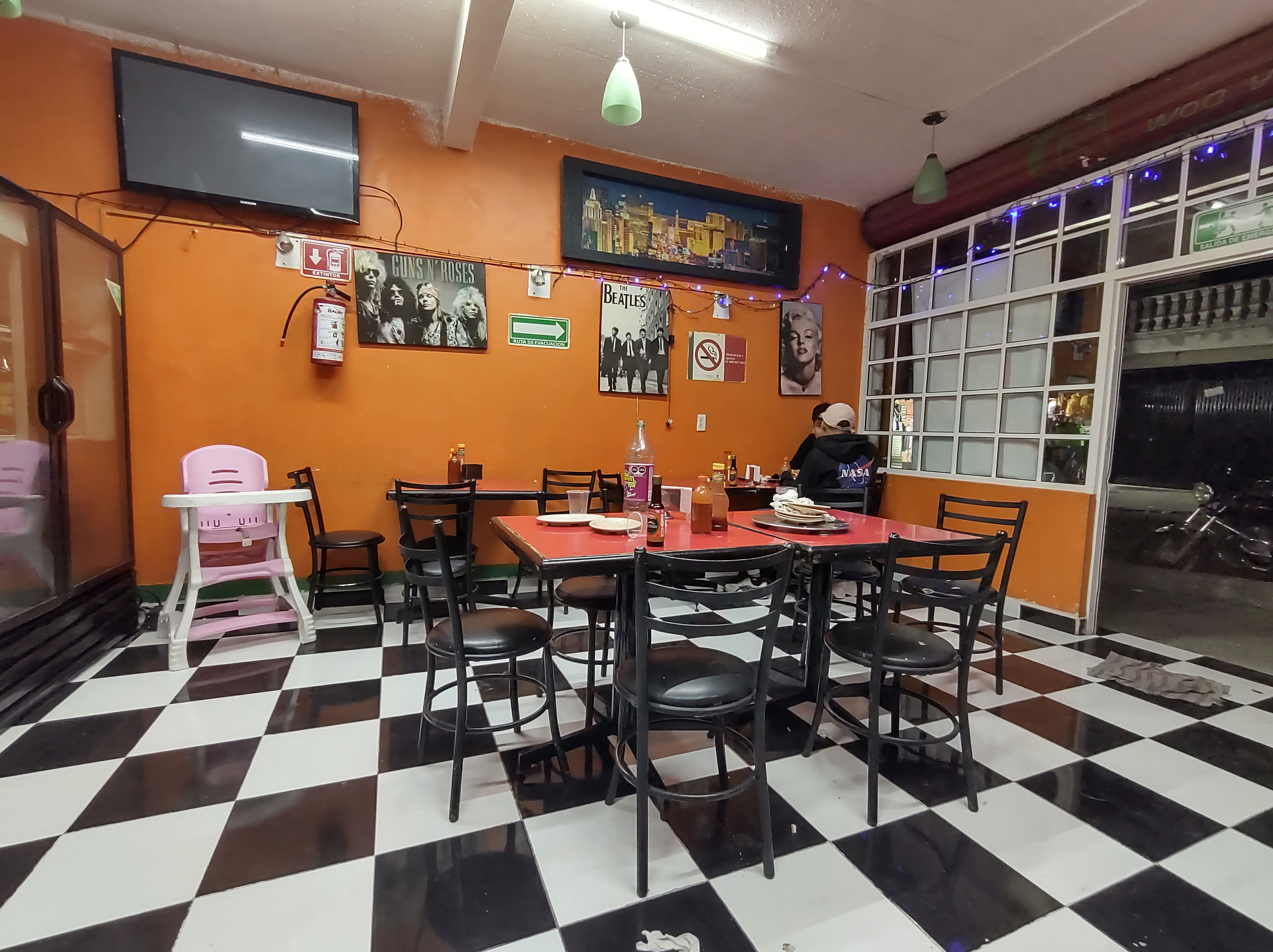 Mendoza Pizza image 1