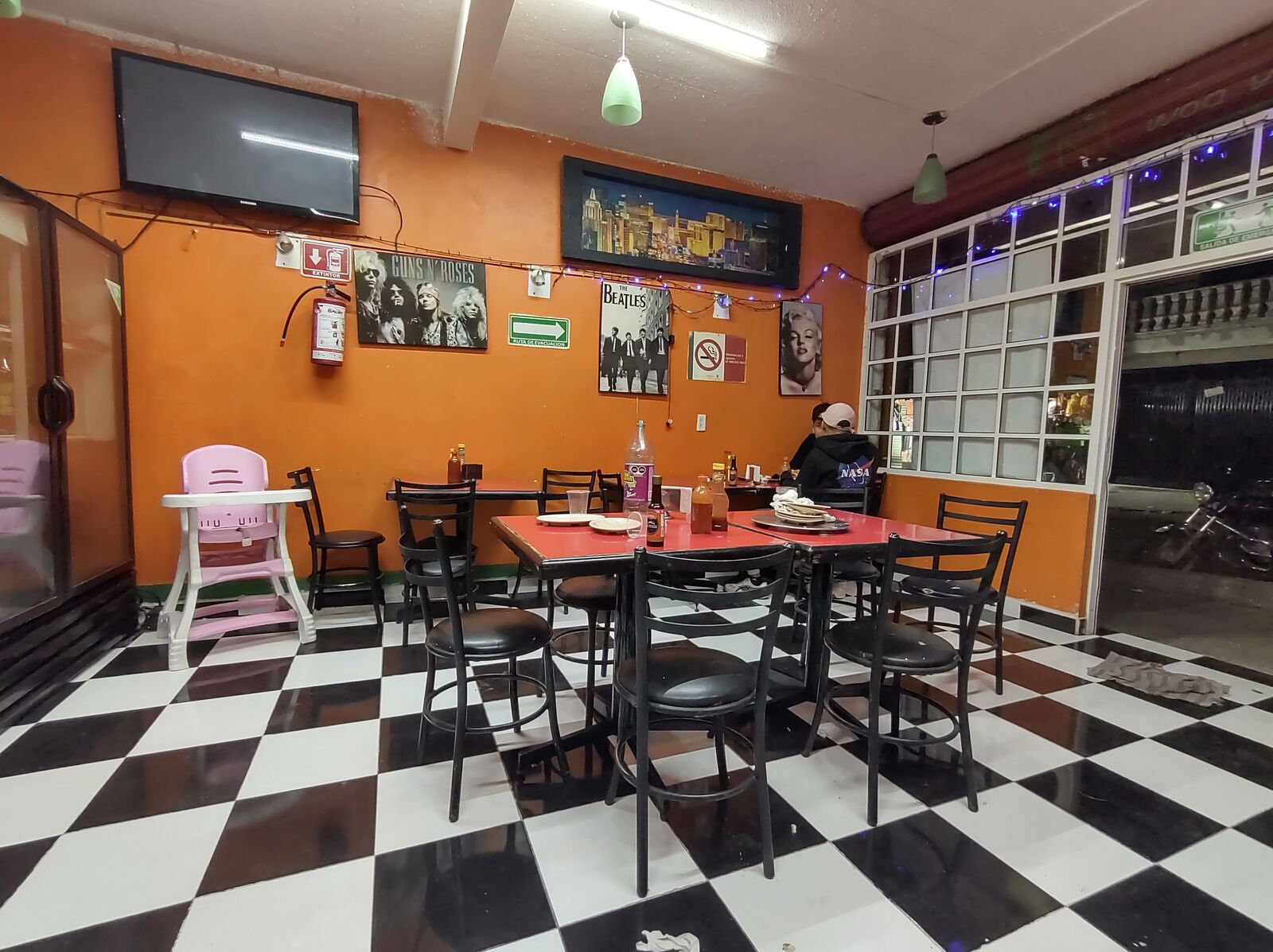 Mendoza Pizza image 1