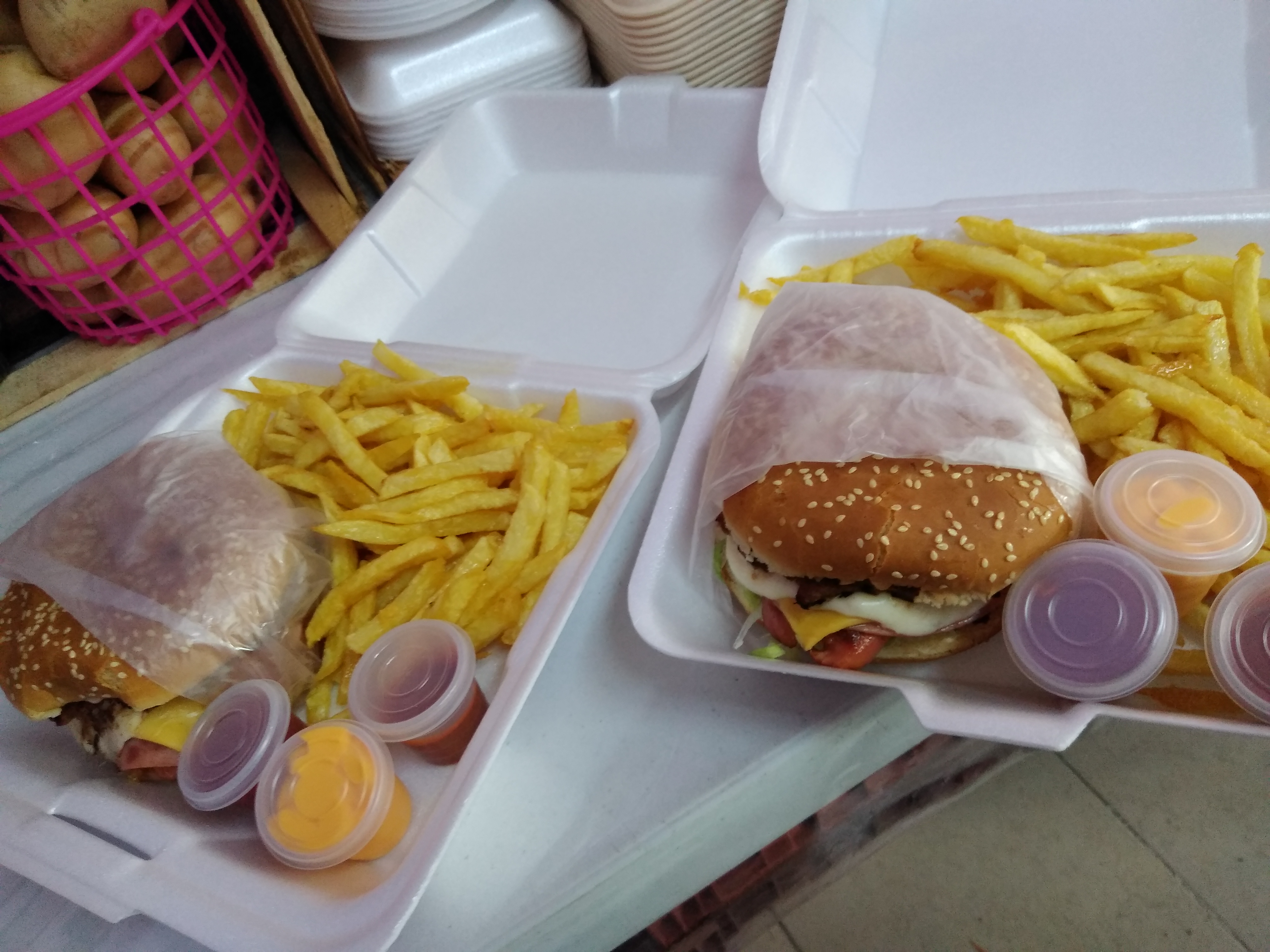 Hamburguesa feliz image 1