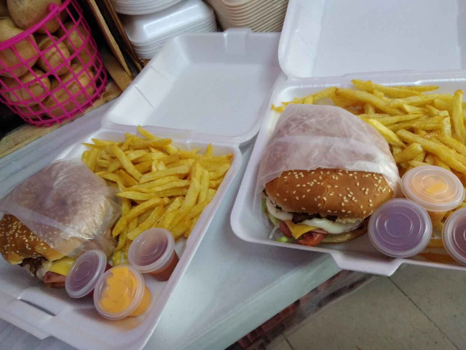 Hamburguesa feliz image 1