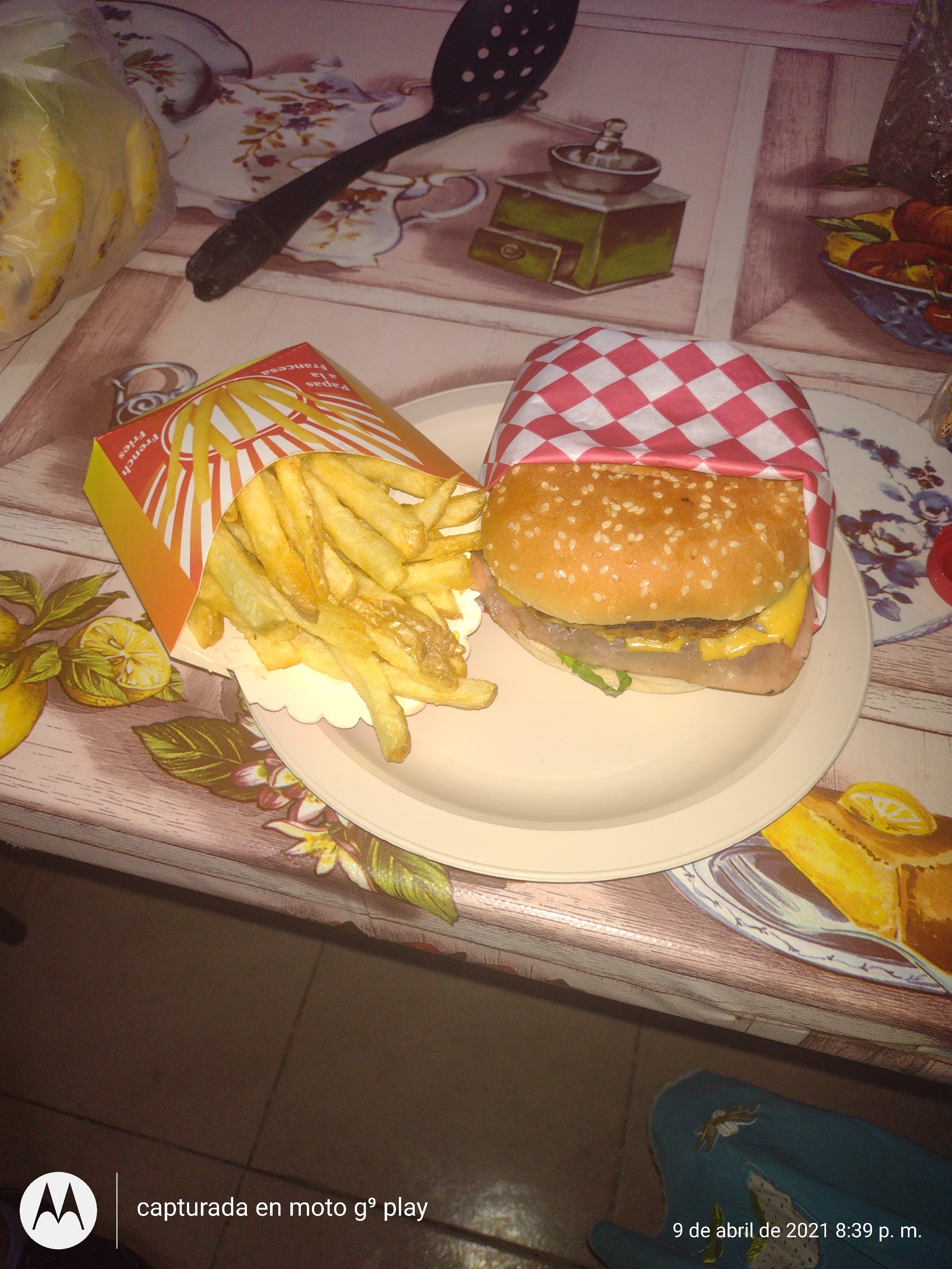 Hamburguesa feliz image 5