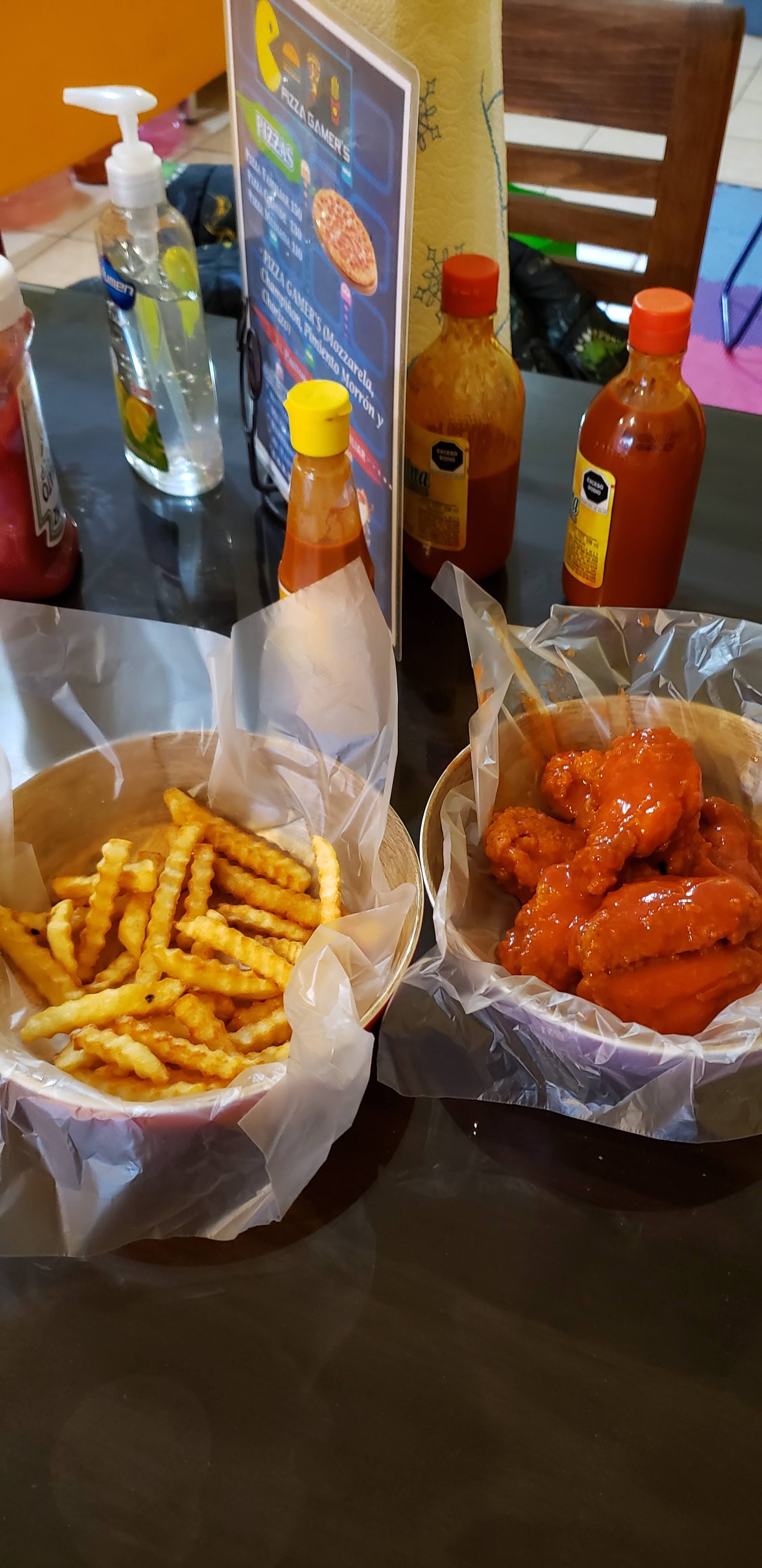 Gamer's Pizza image 3