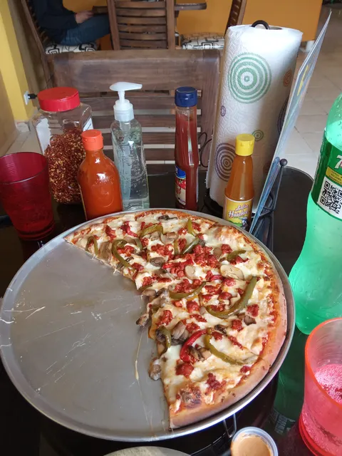 Gamer's Pizza image 5