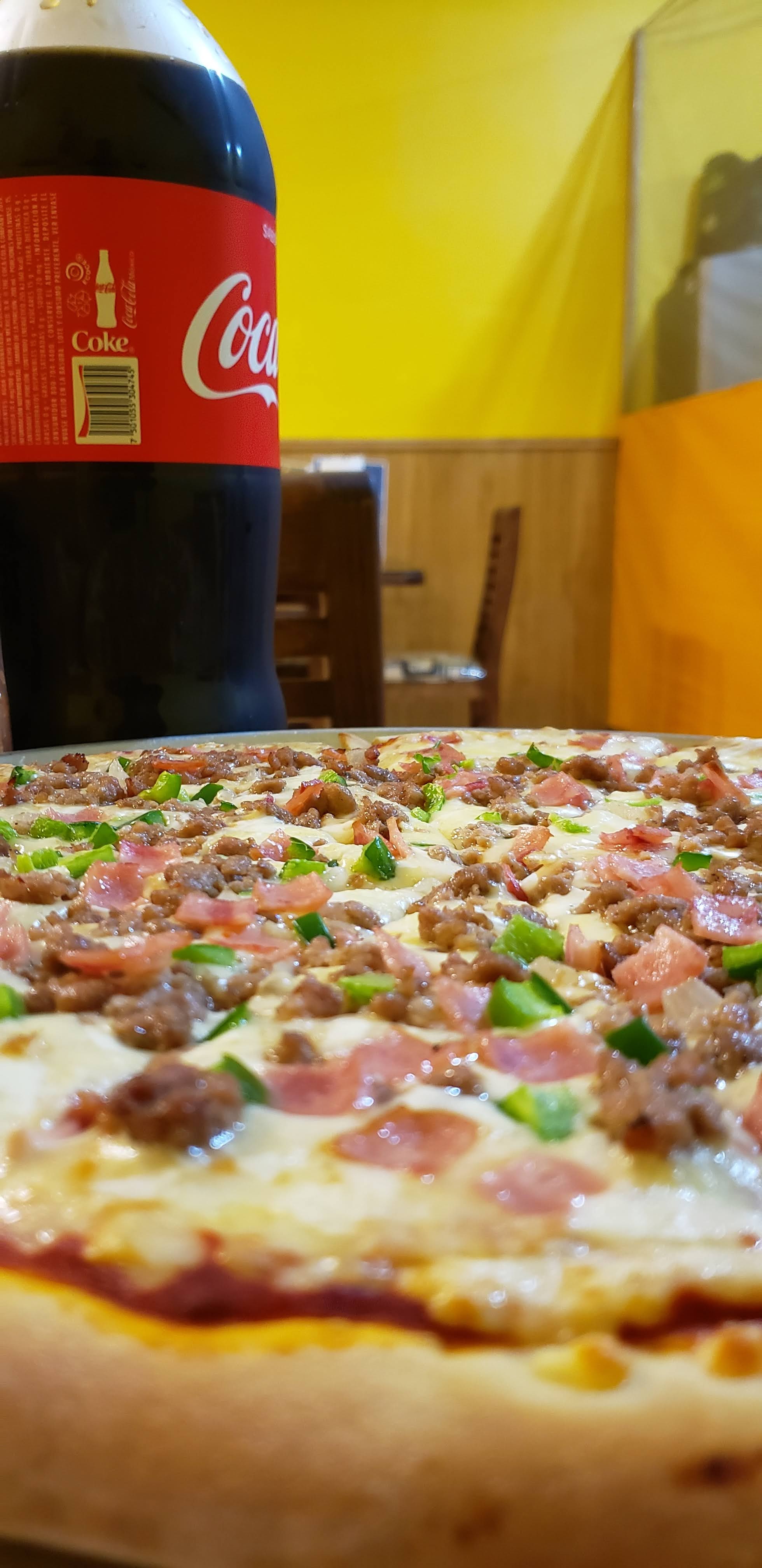 Gamer's Pizza image 8