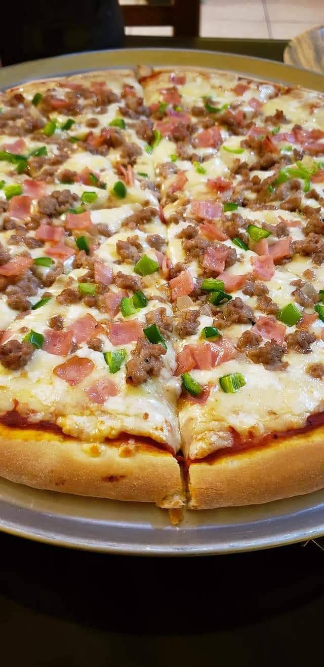 Gamer's Pizza image 10